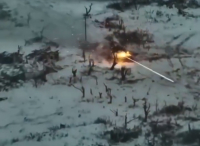 Militaria: BWP M2 Bradley vs rosyjski czołg T-90M - video